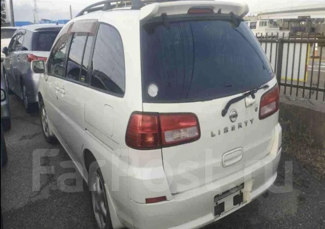 Nissan Liberty. RM12, QR20 ����