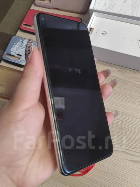 Honor 20 Pro. �/�, 256 ��, �������, 3G, 4G LTE, 5G, Dual-SIM, ����������, NFC ����