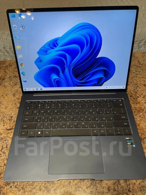 Honor MagicBook 14. 14.2", 3,2����, ��� 16 ��, ���� 512���, WiFi: 1, Bluetooth: 1, ����������� �� 8��. ����