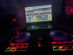 Asus TUF Dash F15. WiFi: 1 ����