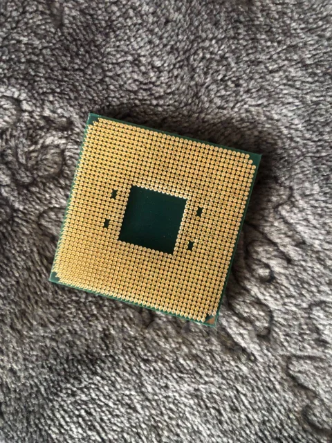 AMD Ryzen 5 3500X ����