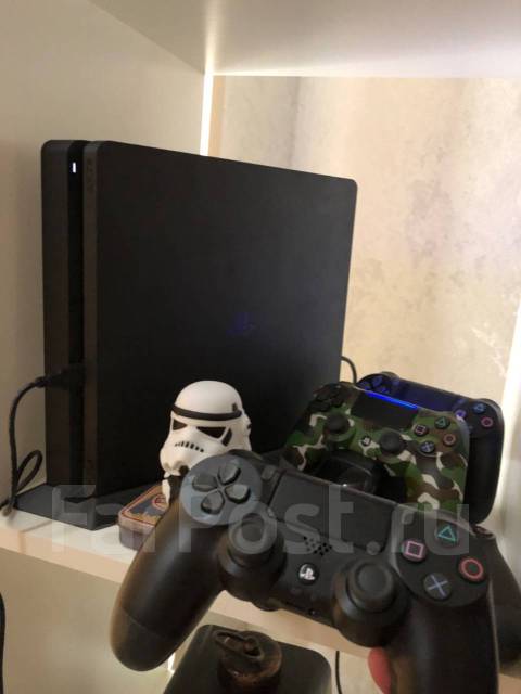 PlayStation 4 slim 1Tb + док станция и 4 джоя, б/у, в наличии. Цена: 19 ...