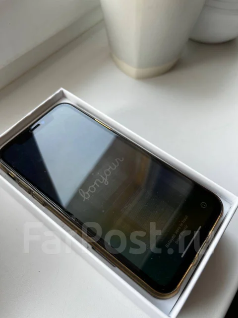 Apple iPhone X. �/�, 64 ��, ������, 4G LTE ����