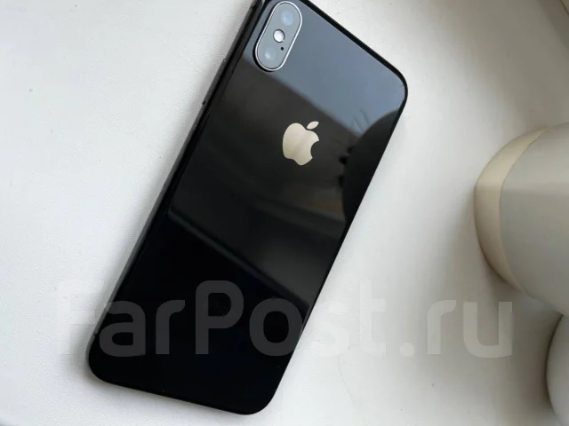 Apple iPhone X. �/�, 64 ��, ������, 4G LTE ����