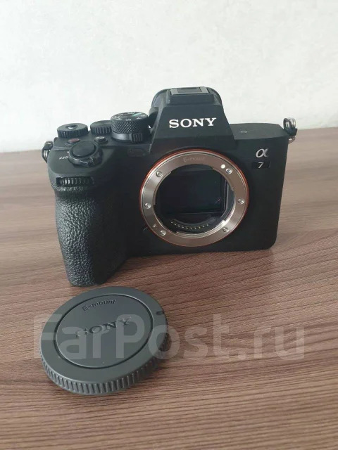 Sony Alpha ILCE-7 IV Body ����