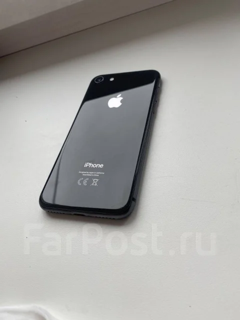 Apple iPhone 8. �/�, 64 ��, ������, 3G, 4G LTE, NFC ����