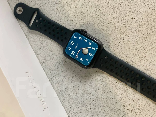 Apple Watch Series 4. NFC ����