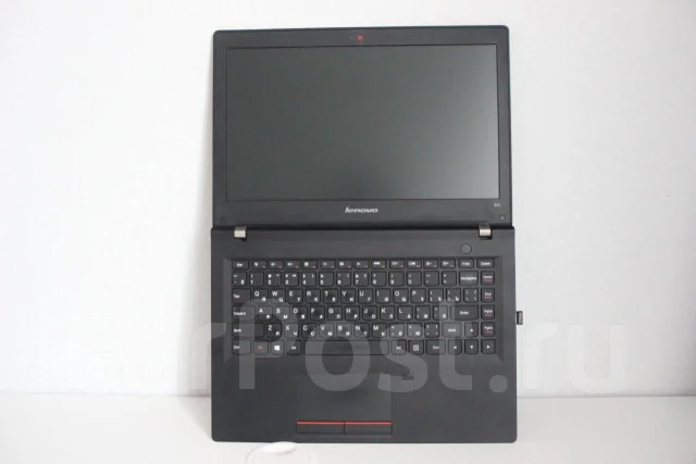Lenovo. 13.3", 2,1����, ��� 4 ��, ���� 500���, WiFi: 1, Bluetooth: 1, ����������� �� 3��. ����