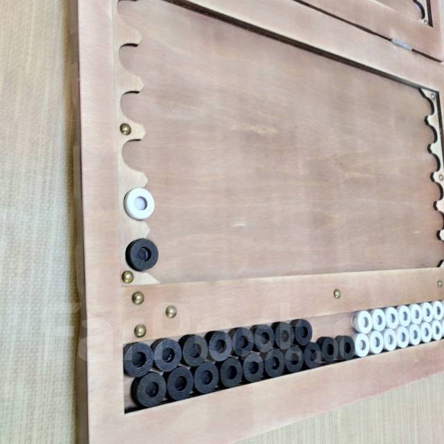 Лудо + нарды + шашки. завтра будет дешевле - купит другой. Торопись ...