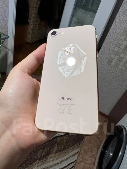 Apple iPhone 8. �/�, 64 ��, �������, 4G LTE ����