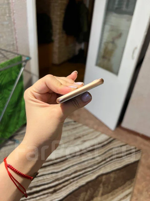 Apple iPhone 8. �/�, 64 ��, �������, 4G LTE ����