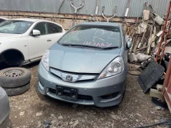 Honda Fit Shuttle. GP2, LDA ����