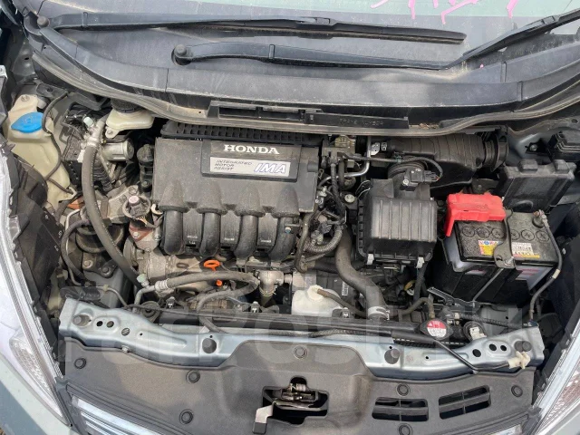 Honda Fit Shuttle. GP2, LDA ����