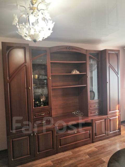 Стенка, б/у, в наличии. Цена: 8 000₽ во Владивостоке