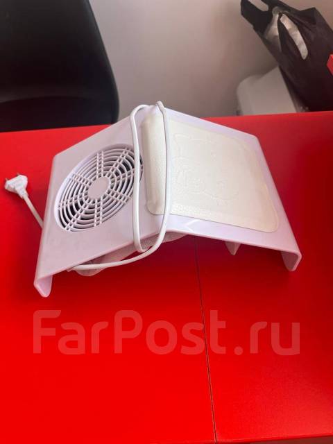 Пылесос маникюрный, новый, в наличии. Цена: 900₽ во Владивостоке