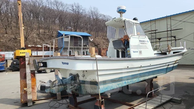 Yanmar. 1990 ���, ����� 8,5��., ��������� ������������, 80��.�., ������ ����