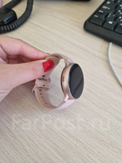 Samsung Galaxy Watch Active2. NFC, IP68 ����