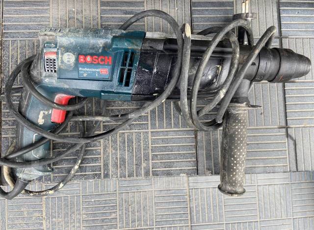 Перфоратор Bosch GBH 2-28F, б/у, в наличии. Цена: 12 000₽ во Владивостоке