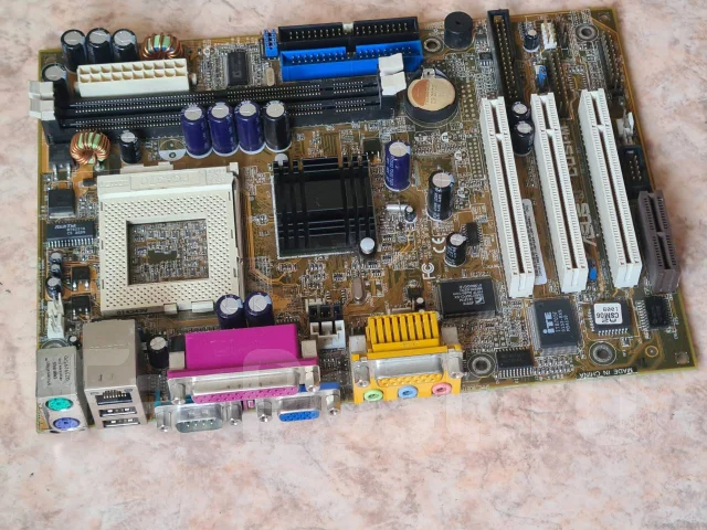 Socket 370 ����