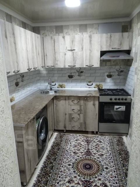 Ручная штукатурка шпаклeвка обои. Ламинат и плитка покраску стен во ...