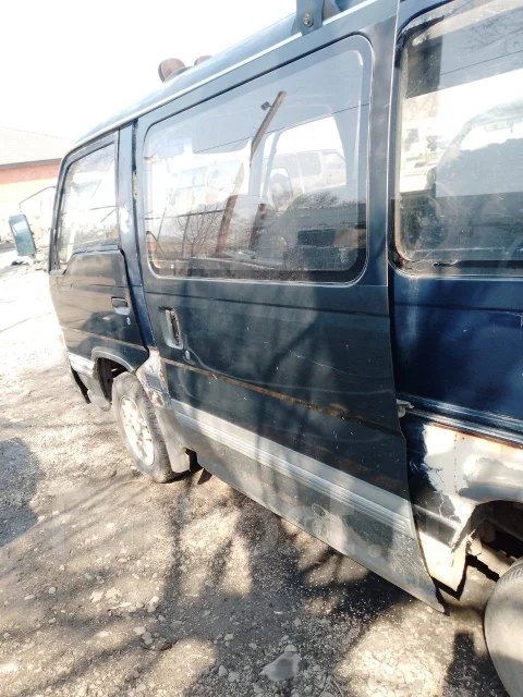 Nissan Caravan. KRME24, TD27 ����
