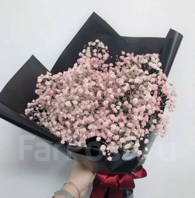 букет цветов 2021 тренды. красивые современные букеты. букет современный стильный. модные букеты. актуальные цветы.