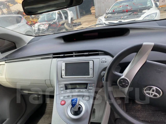 Toyota Prius. ZVW30, 2ZRFXE ����