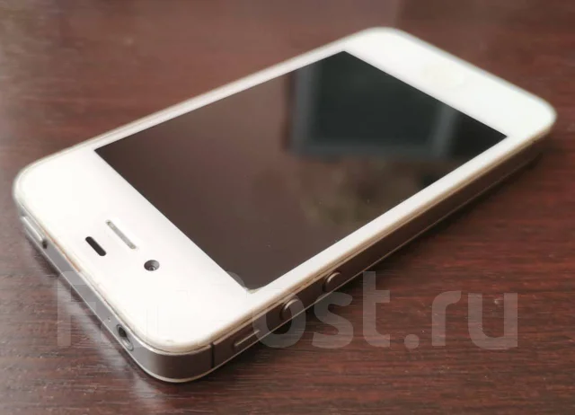 Apple iPhone 4s. �/�, 16 ��, �����, 3G, 4G LTE ����
