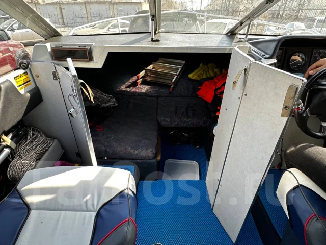 Bayliner. 1997 ���, ����� 6��., ��������� ������������, 150��.�., ������ ����