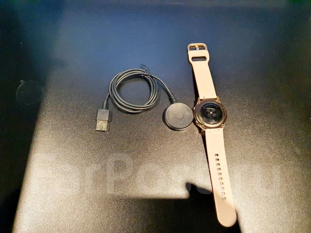 Samsung Galaxy Watch Active2. GPS, NFC, IP67, IP68 ����
