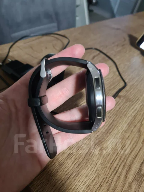 Samsung Galaxy Watch. GPS, NFC, IP68 ����