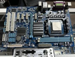 Socket AM3+ ����