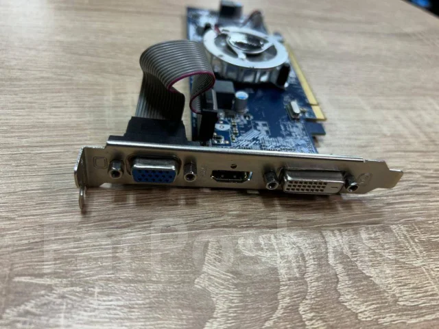 Radeon HD 6450 ����