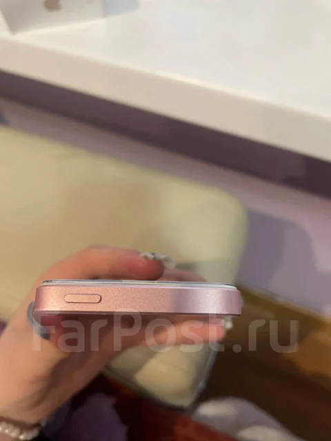 Apple iPhone SE. �/�, 32 ��, �������, �������, 4G LTE ����