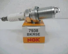 ����� ��������� 7938 ��� Toyota Corolla, Renault Megane, Mazda 323 ngk bkr5e BKR5E ����