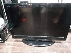 Toshiba. LCD (��) ����