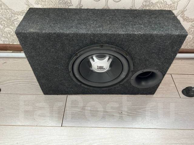 Сабвуфер JBL с усилителем, компонентные, 37 x 57 см (14,6 x 22,4 дюйма ...