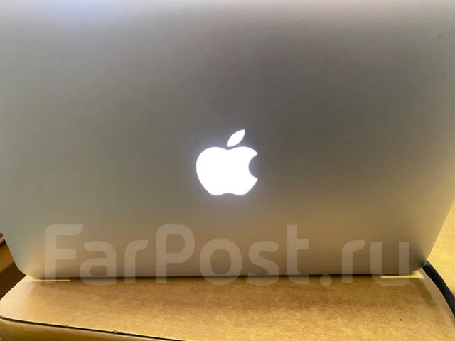 Apple MacBook Air 11. 11", 1,6����, ��� 2048 ��, ���� 64���, WiFi: 1, Bluetooth: 1, ����������� �� 1��. ����