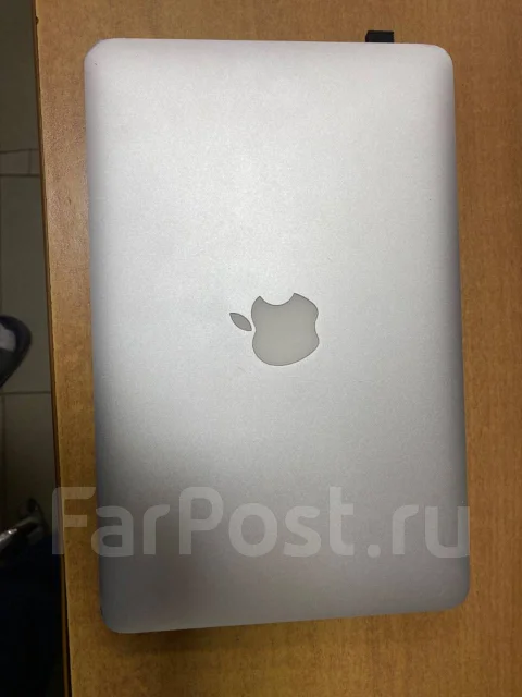 Apple MacBook Air 11. 11", 1,6����, ��� 2048 ��, ���� 64���, WiFi: 1, Bluetooth: 1, ����������� �� 1��. ����