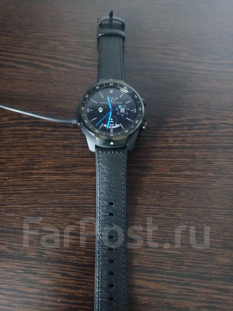 TicWatch Pro. GPS, NFC, IP67 ����