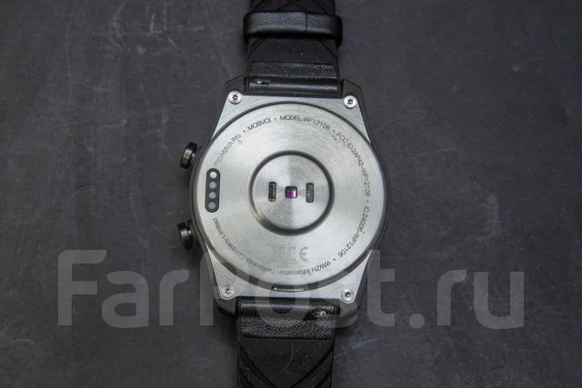 TicWatch Pro. GPS, NFC, IP67 ����