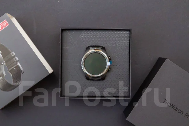 TicWatch Pro. GPS, NFC, IP67 ����