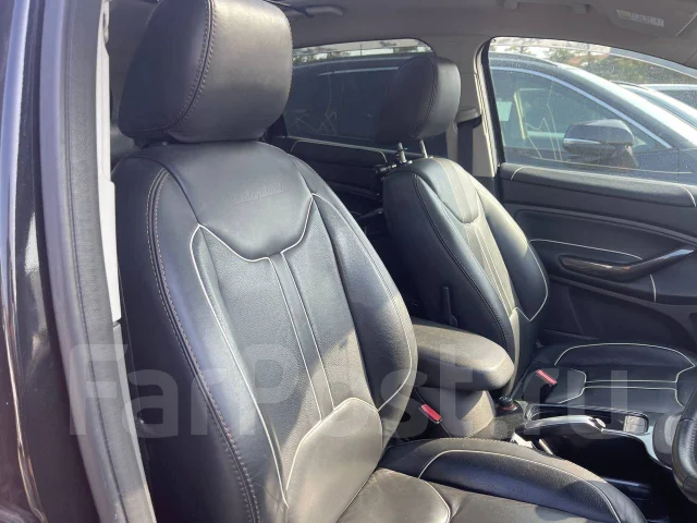 Ford Kuga ����