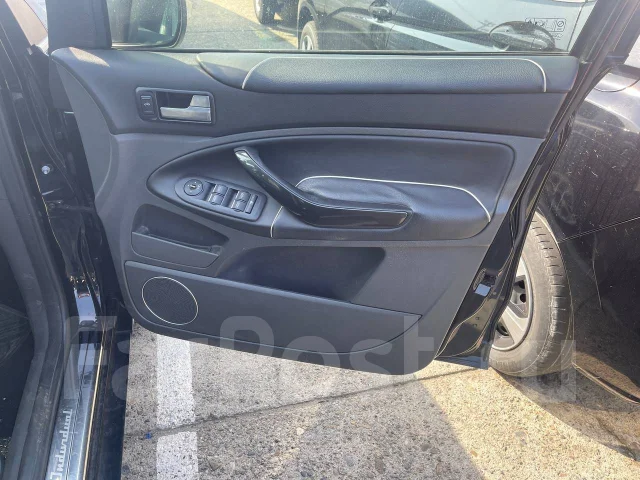Ford Kuga ����