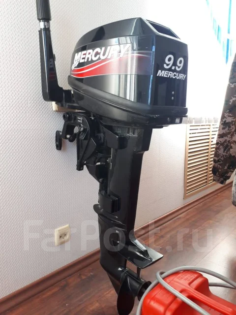 Лодочный мотор бензиновый