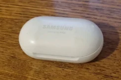 Samsung Galaxy Buds ����