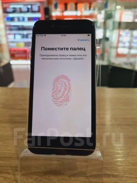 Apple iPhone 7. �/�, 128 ��, ������, 4G LTE, NFC ����