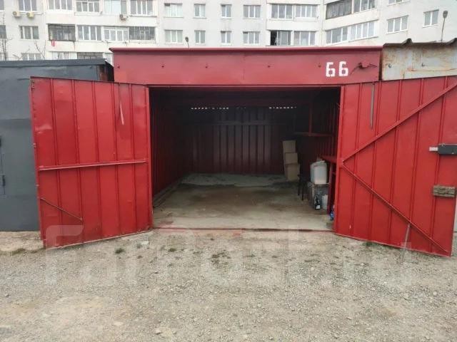 Металлический дом в Тихорецке гараж