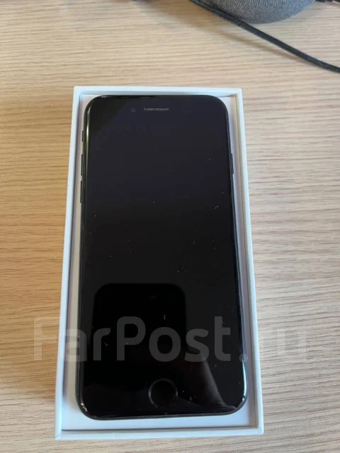 Apple iPhone 7. �/�, 32 ��, ������, 4G LTE, NFC ����