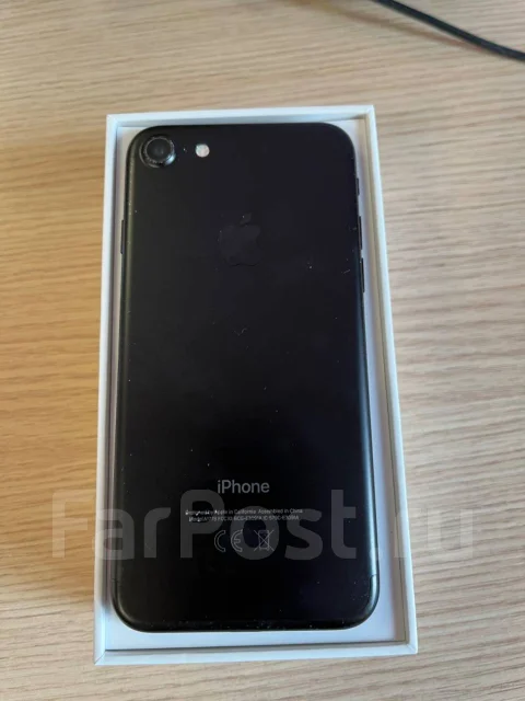 Apple iPhone 7. �/�, 32 ��, ������, 4G LTE, NFC ����